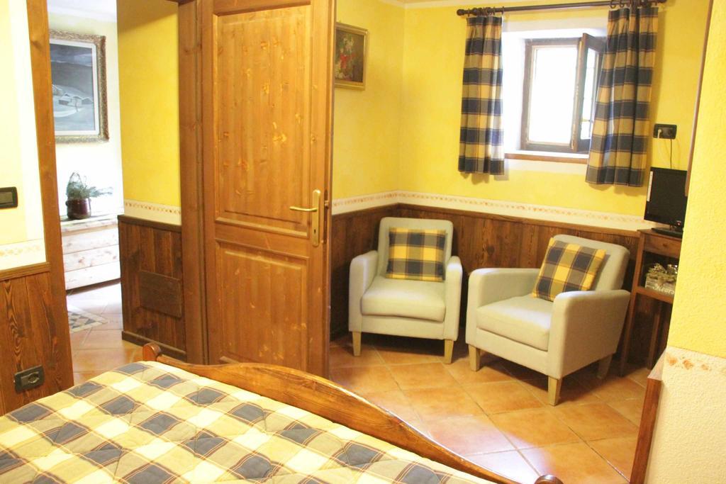 Chambres D'Hotes Les Fleurs Pila  Oda fotoğraf